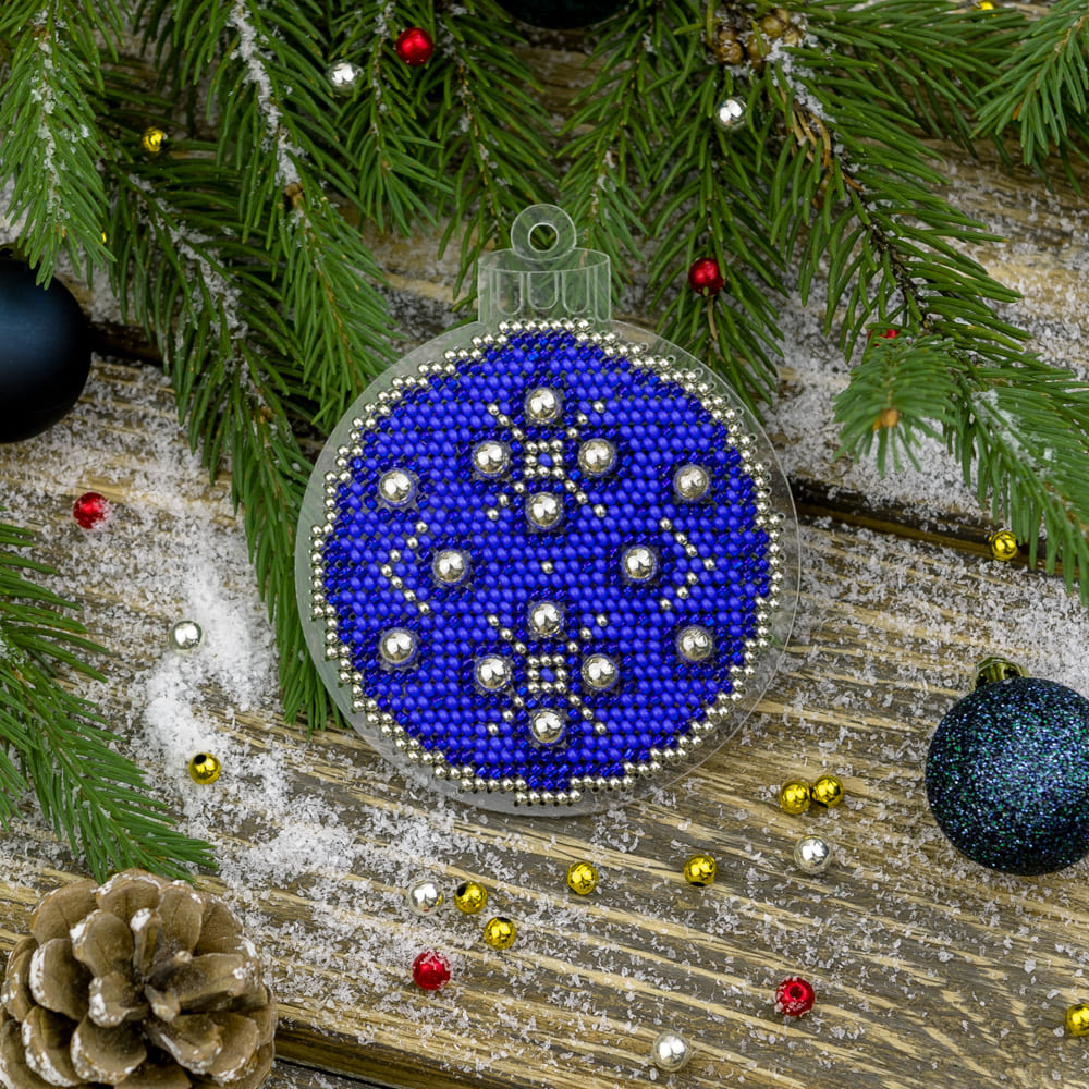 Bead embroidery kit FLPL-052 featuring a plastic base, colorful PRECIOSA beads, and included tools for crafting.