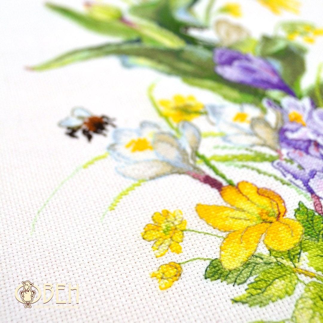 Brave Bumblebee 1015 Counted Cross Stitch Kit with colorful threads and Aida canvas.