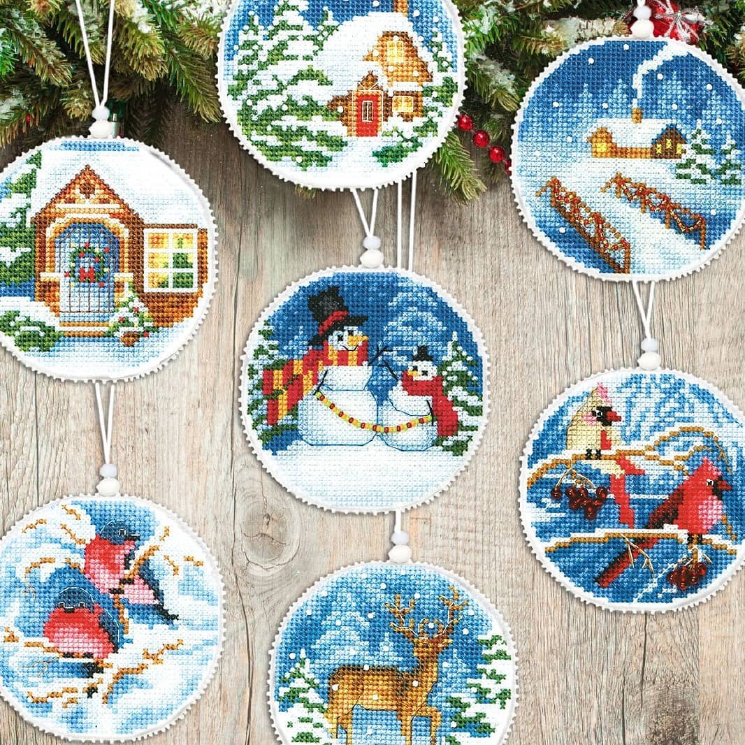 Colorful Christmas tree toy cross-stitch kit with plastic canvas, cotton floss, beads, and felt, perfect for holiday crafting.