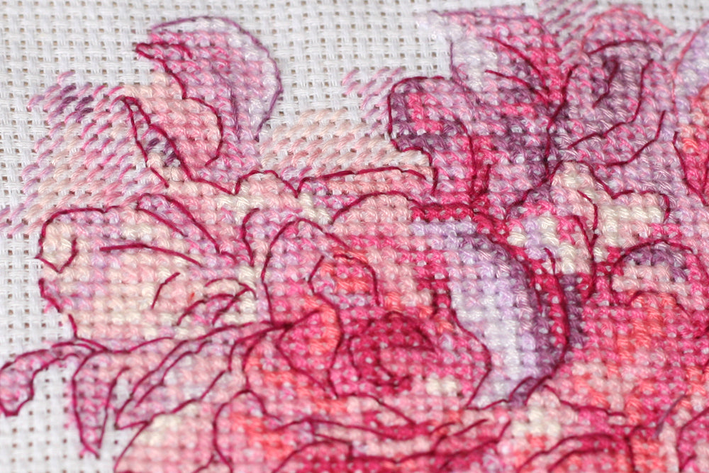 Cross-stitch kit Flower grace AH-172 featuring cotton canvas, colorful floss, and symbol scheme for easy stitching.