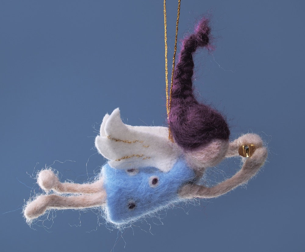 Felting kit V-29C 'Flying Angel' with colorful wool, needles, beads, and instructions for crafting.