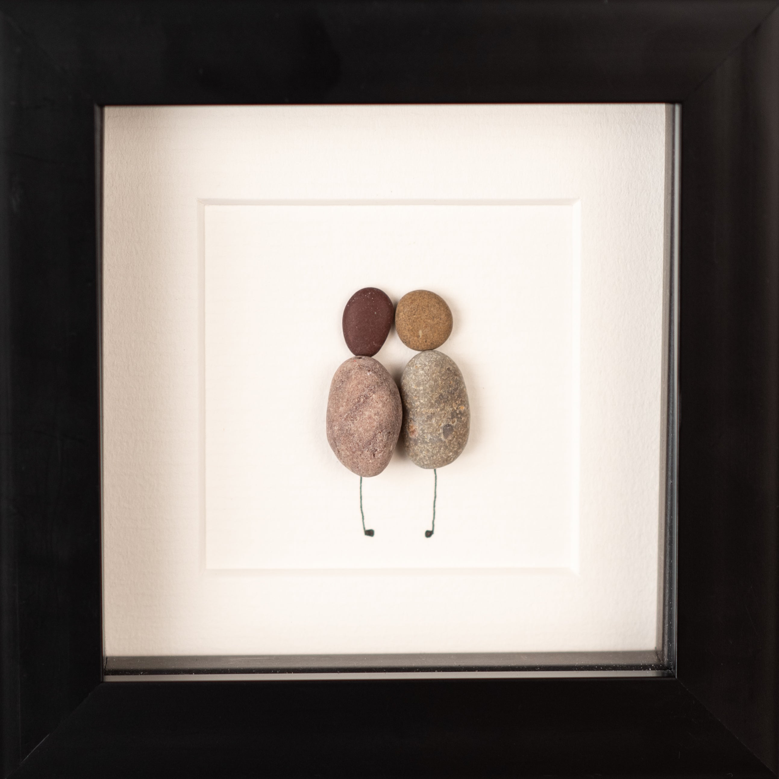 Mini Couple art piece featuring natural materials in a stylish frame, symbolizing love and connection.