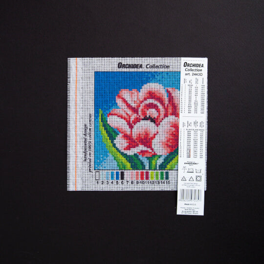 Needlepoint canvas for halfstitch Peony 2443D, featuring a vibrant floral design printed on durable Zweigart canvas, measuring 15x15 cm.