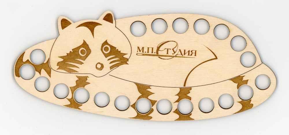 Raccoon Thread Organizer OP-003 made of plywood featuring a birds and tree theme, designed to hold 21 thread colors.