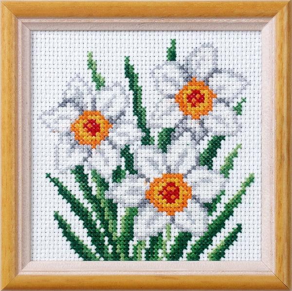 Stamped Cross Stitch Kit featuring Daffodils design, includes Aida fabric, cotton threads, needle, and instructions.