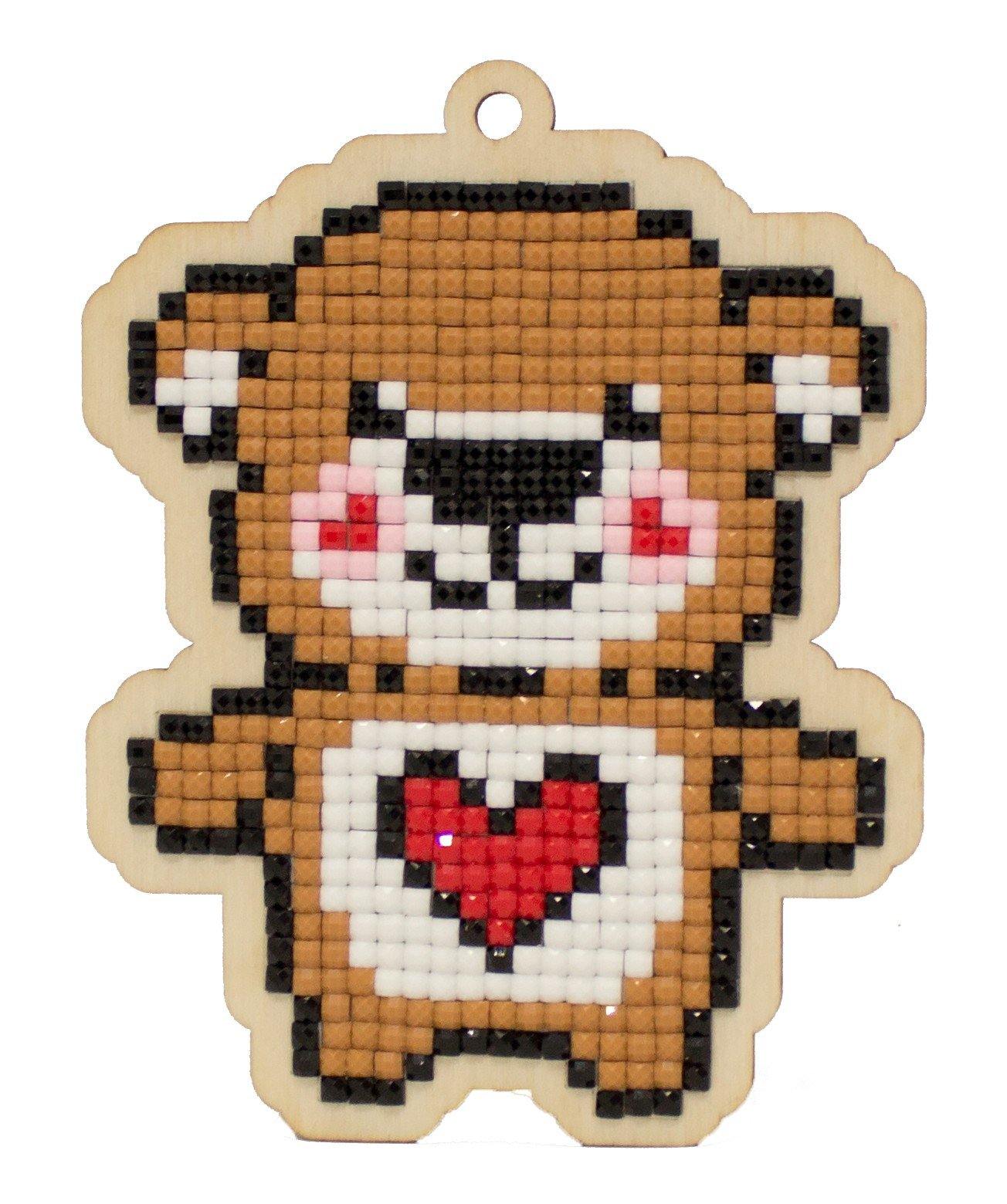 Teddy Bear Heart WWP325 Diamond Painting Kit featuring colorful rhinestones on plywood, perfect for DIY crafting.