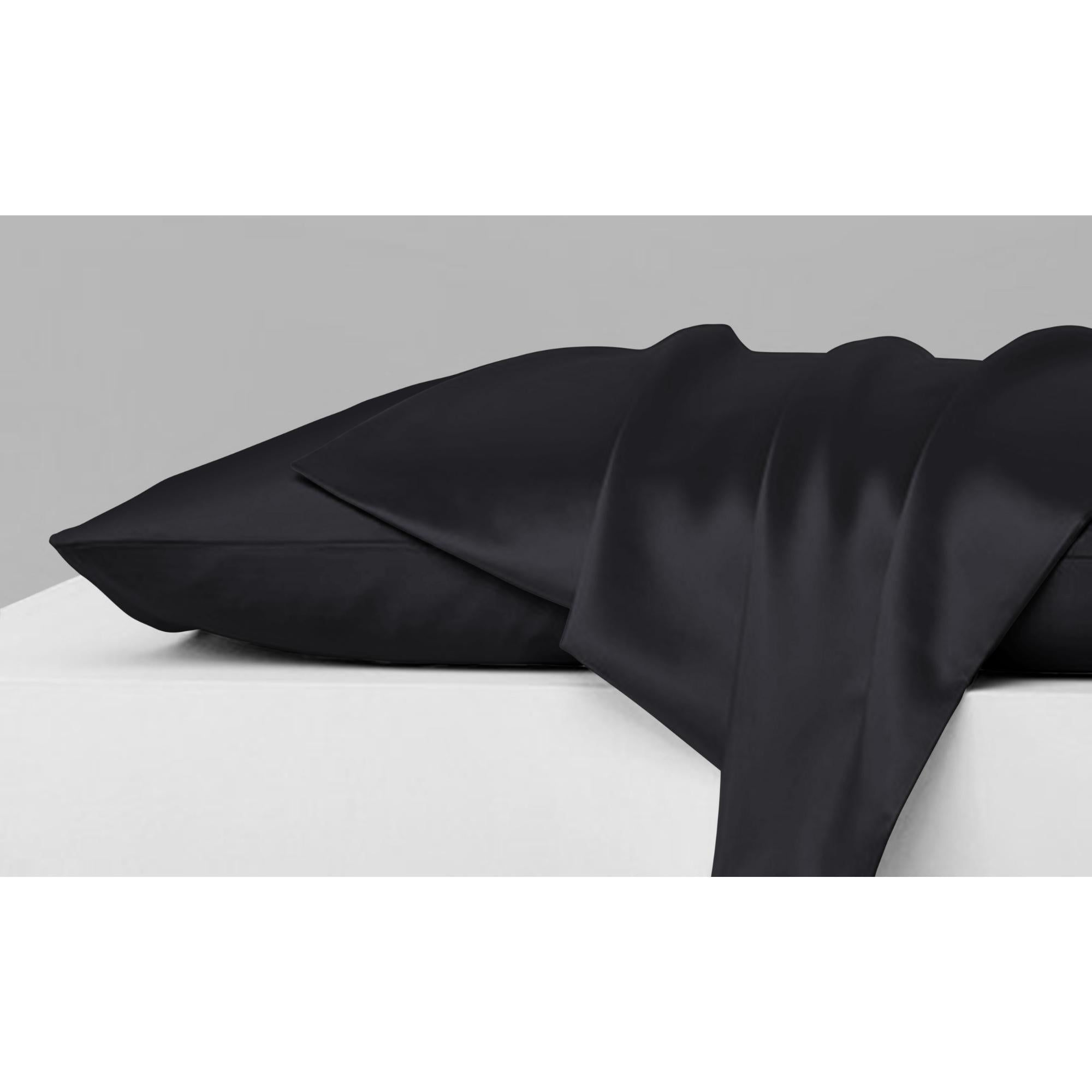 Luxurious satin anti-acne pillowcase in queen size, showcasing its smooth texture and elegant design.