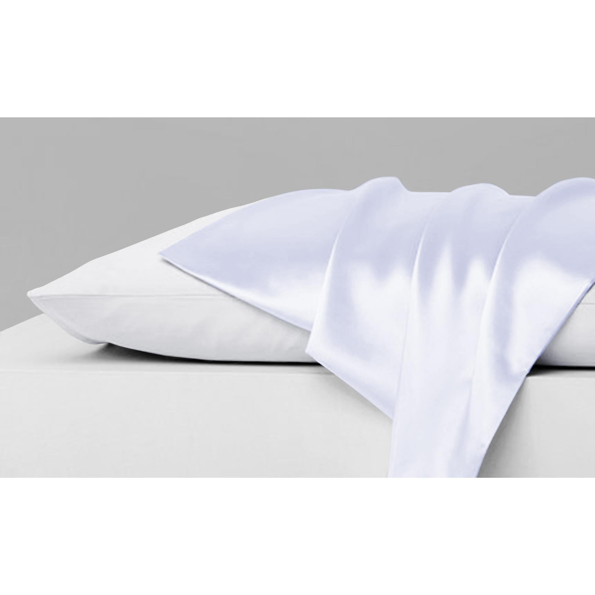 Luxurious satin anti-acne pillowcase in queen size, showcasing its smooth texture and elegant design.