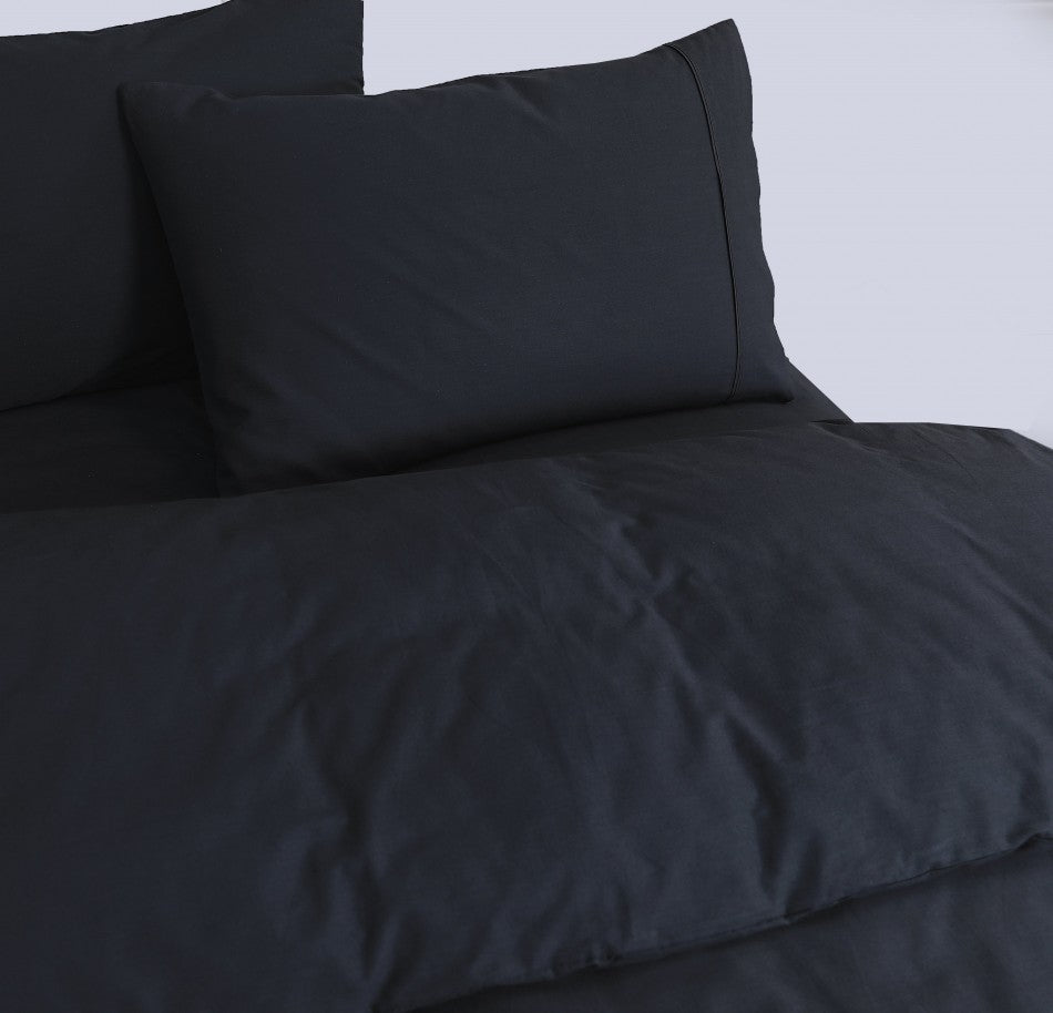 100% Egyptian Cotton Vintage Washed 500TC Charcoal Single Quilt Cover with matching pillowcases, showcasing a soft and elegant design.