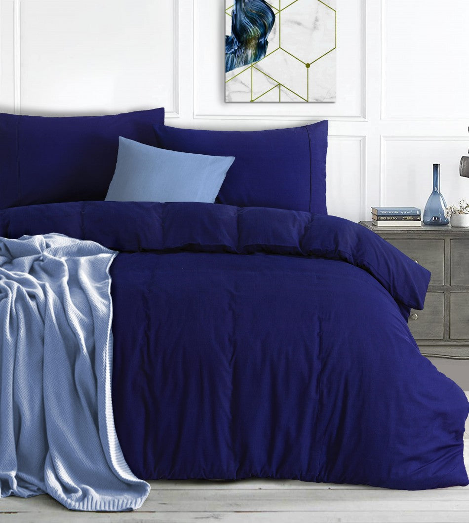 100% Egyptian Cotton Vintage Washed Navy Blue Single Quilt Cover with matching pillowcases, showcasing luxurious softness and elegant design.