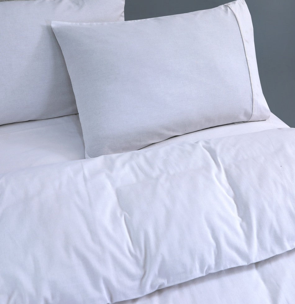 100% Egyptian Cotton Vintage Washed 500TC White Queen Quilt Cover Set featuring a soft, luxurious texture and elegant piped hem detailing on pillowcases.