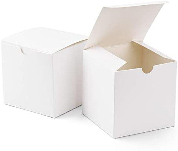 A pack of 10 white square cube gift boxes, each measuring 5x5x8cm, ideal for weddings and events.