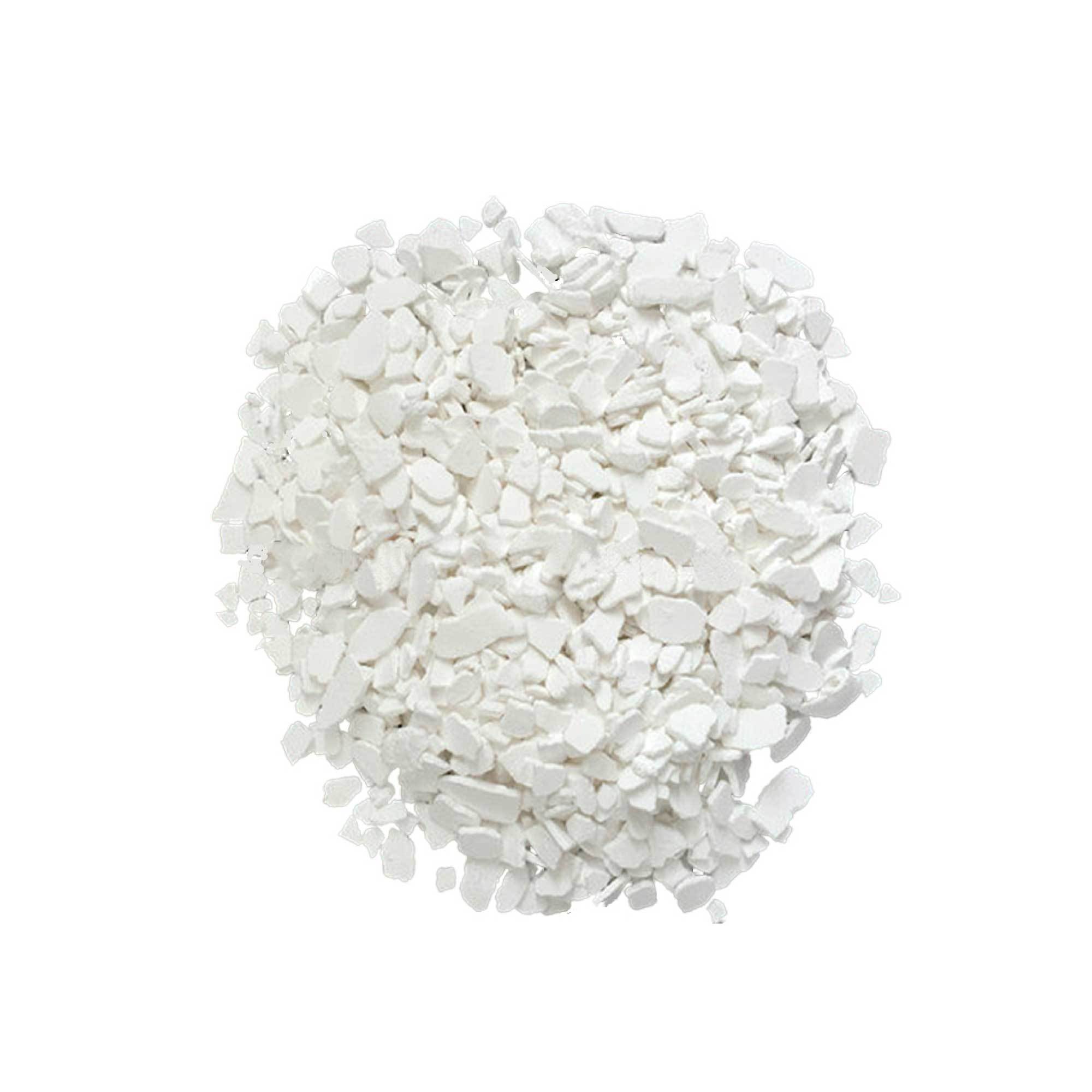 1Kg bag of Calcium Chloride Flakes CaCl2 FCC 77% for food and industrial use, featuring white, soluble flakes.