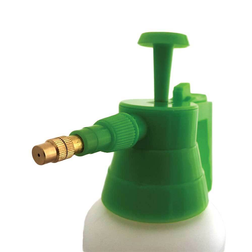 2L Hand Held Pressure Sprayer with adjustable brass nozzle, designed for gardening and cleaning tasks.