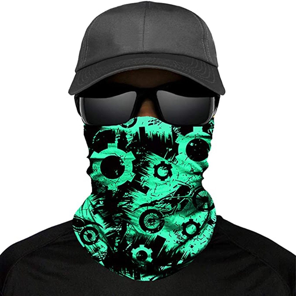 3D Camouflage Skull Bandana Buffs Neck Gaiter in outdoor setting, showcasing its stylish design and versatility.