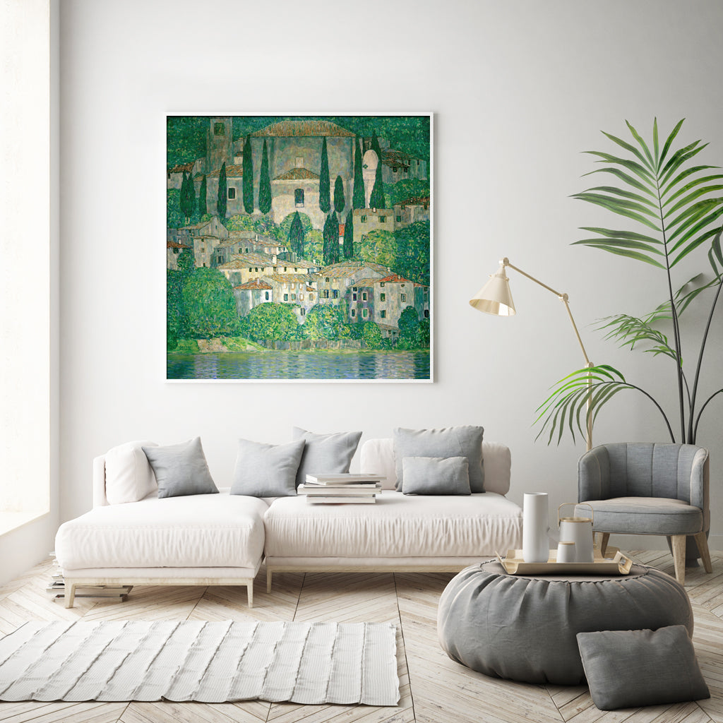 80cmx80cm Kirche In Cassone canvas print by Gustav Klimt, framed with a floating effect, showcasing intricate patterns and vibrant colors.