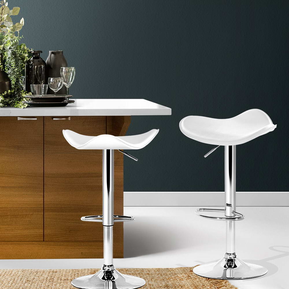 Artiss Set of 2 Gas Lift Bar Stools in white PU leather with chrome base, featuring a modern design and comfortable seating.