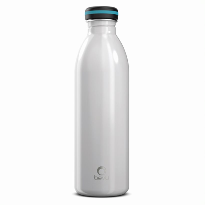 Bevu® ONE Single Wall White 750ml stainless steel bottle with a sleek design, perfect for hydration on the go.