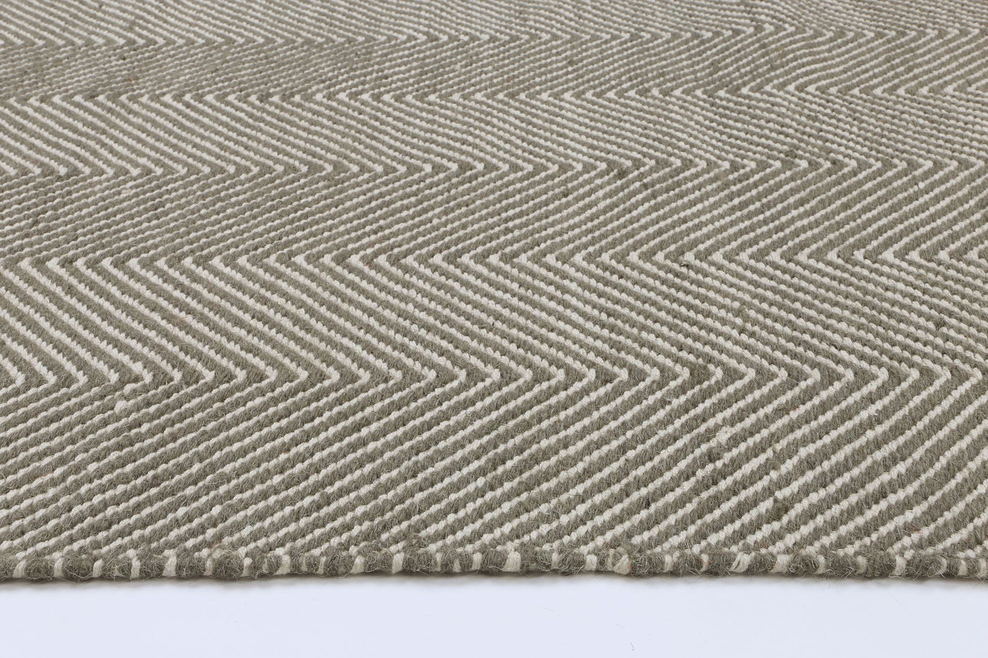 Bondi Chevron Grey Rug measuring 200x290 cm, featuring a stylish chevron pattern in a soft wool and cotton blend.