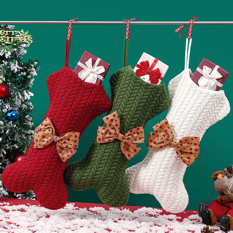 A beautifully crafted Christmas Decorations Knitting Wool Hanging Gift Bag made from non-woven wool, featuring a festive design perfect for holiday gifting.