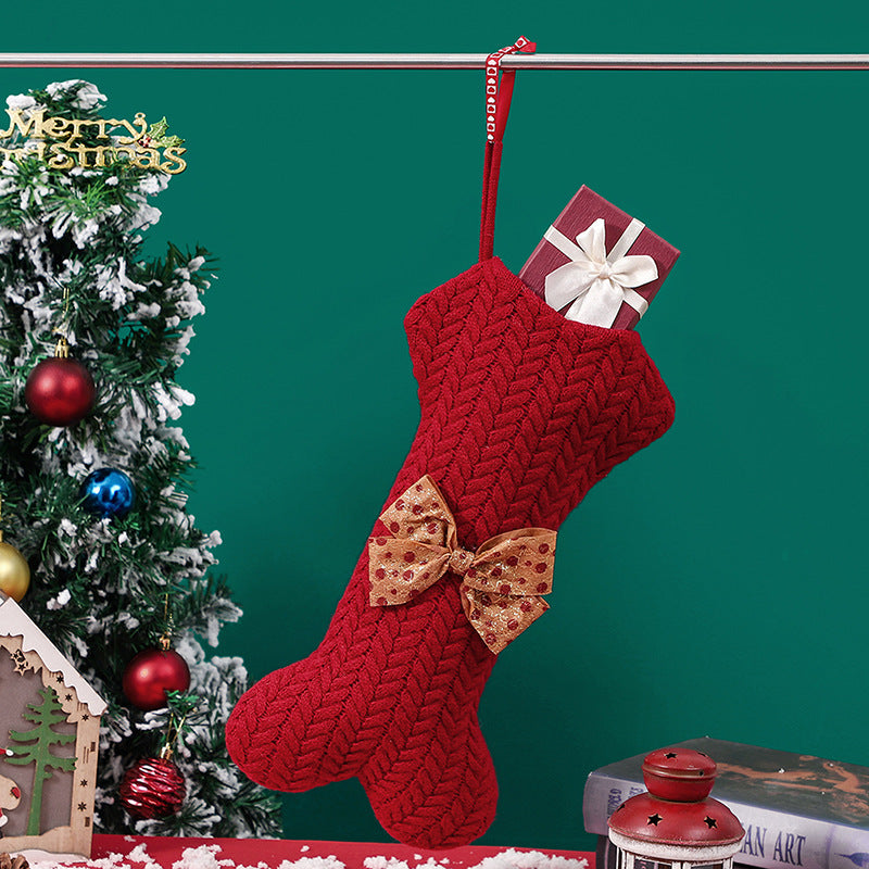 A beautifully crafted Christmas Decorations Knitting Wool Hanging Gift Bag made from non-woven wool, featuring a festive design perfect for holiday gifting.