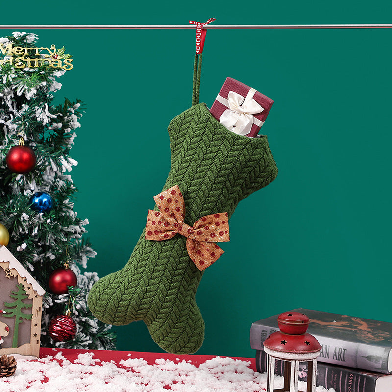 A beautifully crafted Christmas Decorations Knitting Wool Hanging Gift Bag made from non-woven wool, featuring a festive design perfect for holiday gifting.