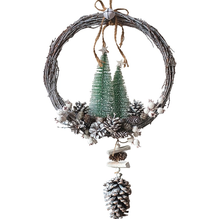 Rustic Christmas wreath made of natural rattan and pine cones, perfect for holiday decoration.