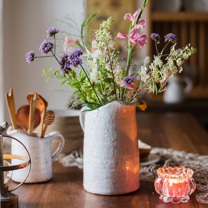 Handmade Country Style Crackle Glaze Ceramic Vase Jar in white and light gray, showcasing a rustic charm with a unique crackle finish.