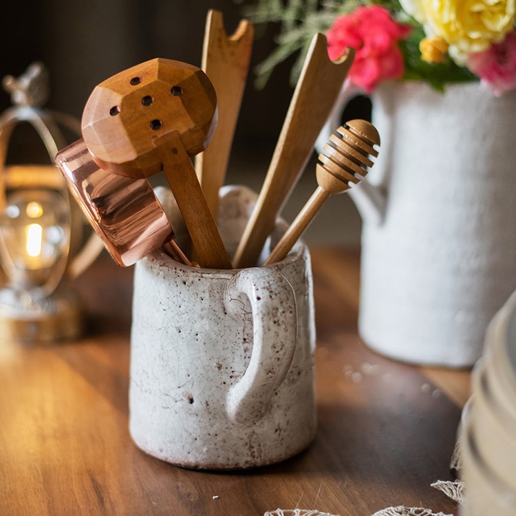 Handmade Country Style Crackle Glaze Ceramic Vase Jar in white and light gray, showcasing a rustic charm with a unique crackle finish.