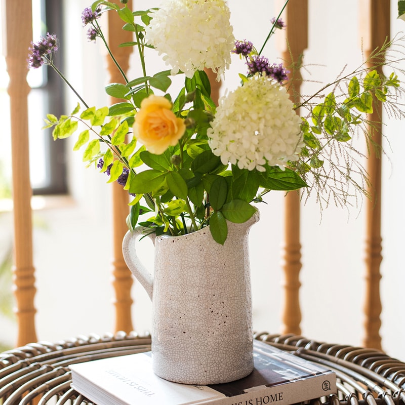 Handmade Country Style Crackle Glaze Ceramic Vase Jar in white and light gray, showcasing a rustic charm with a unique crackle finish.