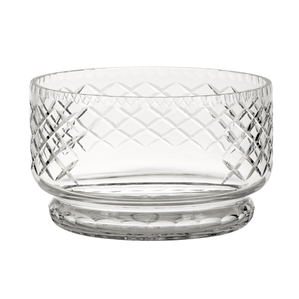 Elegant 4.5" x 7.5" round crystal bowl with Medallion II pattern, showcasing intricate cut design and lead-free clarity.