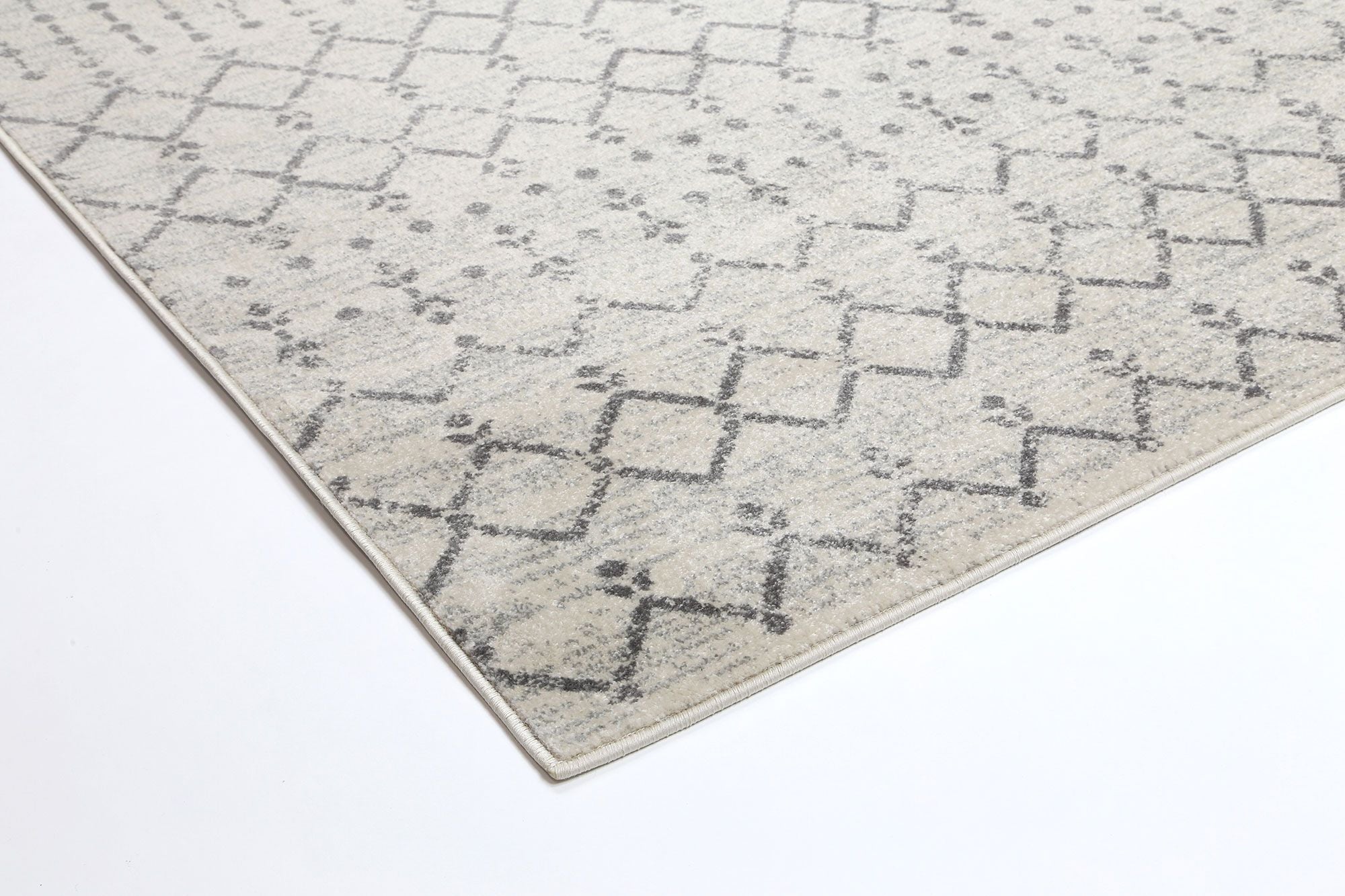 Delicate Grey Modern Rug 160x230 cm with a chic medallion pattern and distressed design, perfect for modern and bohemian interiors.