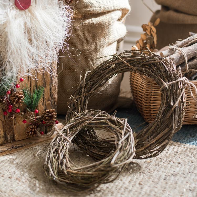 Handmade Fall Natural Rattan and Willow Wreath, featuring earthy tones and unique textures, perfect for Christmas decoration.