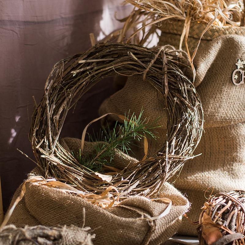 Handmade Fall Natural Rattan and Willow Wreath, featuring earthy tones and unique textures, perfect for Christmas decoration.