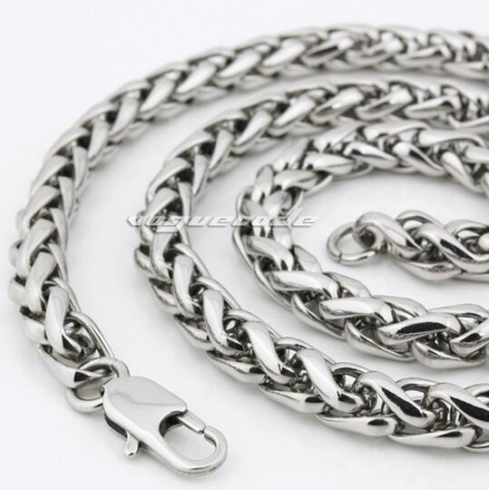 Fashionable stainless steel necklace for men and women, featuring a 6mm wide silver tone link chain design.