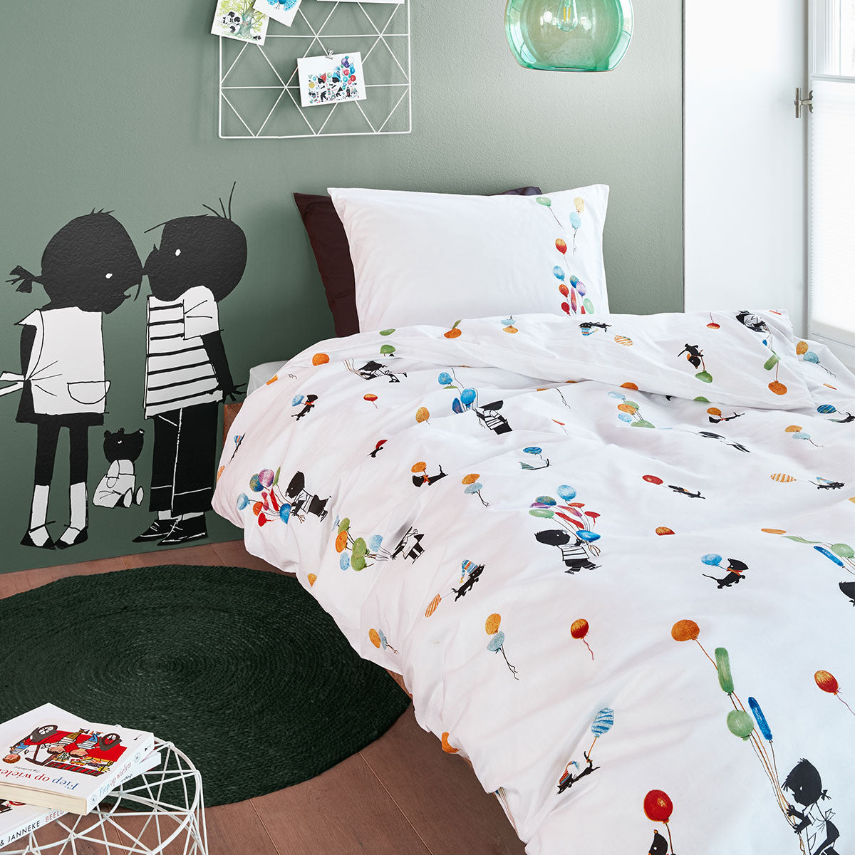 Fiep Westendorp Feest Pastel Cotton Quilt Cover Set featuring colorful Jip & Janneke illustrations with balloons, perfect for children's bedding.