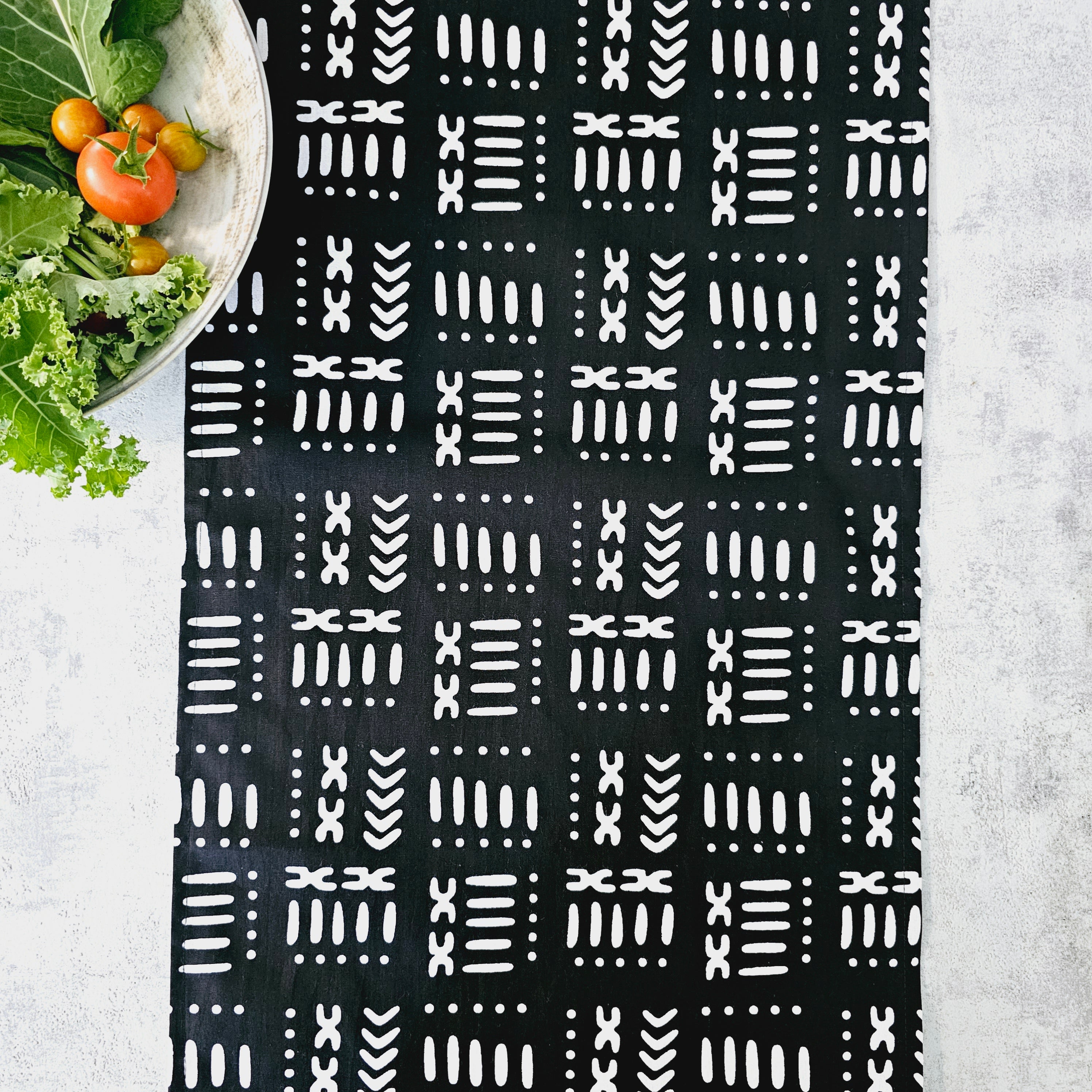 Handmade Table Runner featuring vibrant African prints, available in sizes 160x35cm, 180x35cm, and 200x35cm, perfect for dining decor.