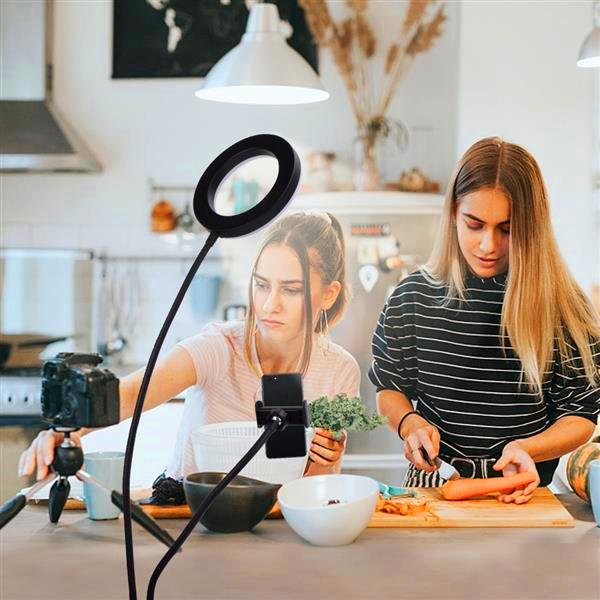 High quality 6 inch Live Fill Light with adjustable clip, designed for desktop use, ideal for live streaming and photography.