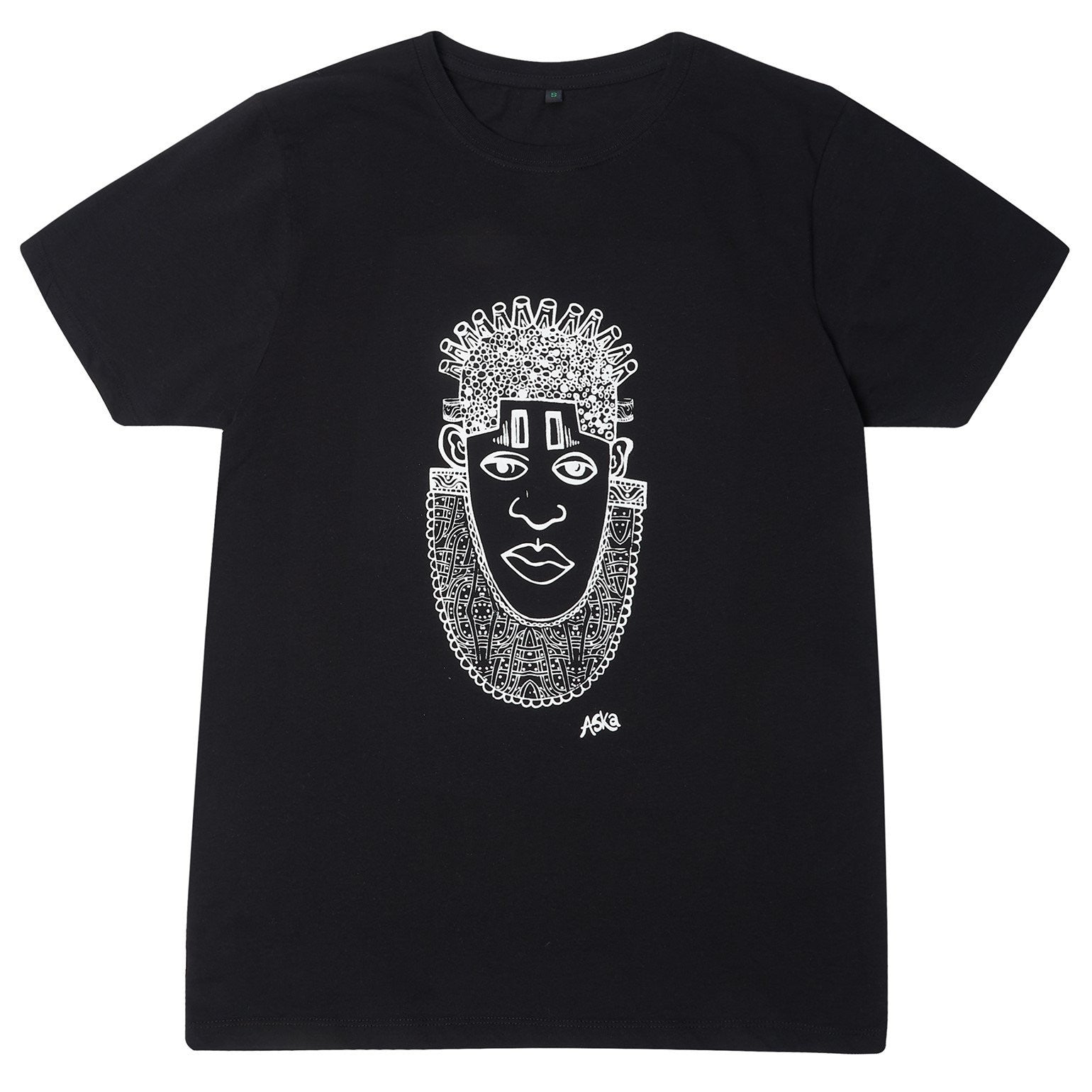 IDIA Art Earth Positive Tee featuring Queen IDIA design in white on black, made from 100% organic cotton.