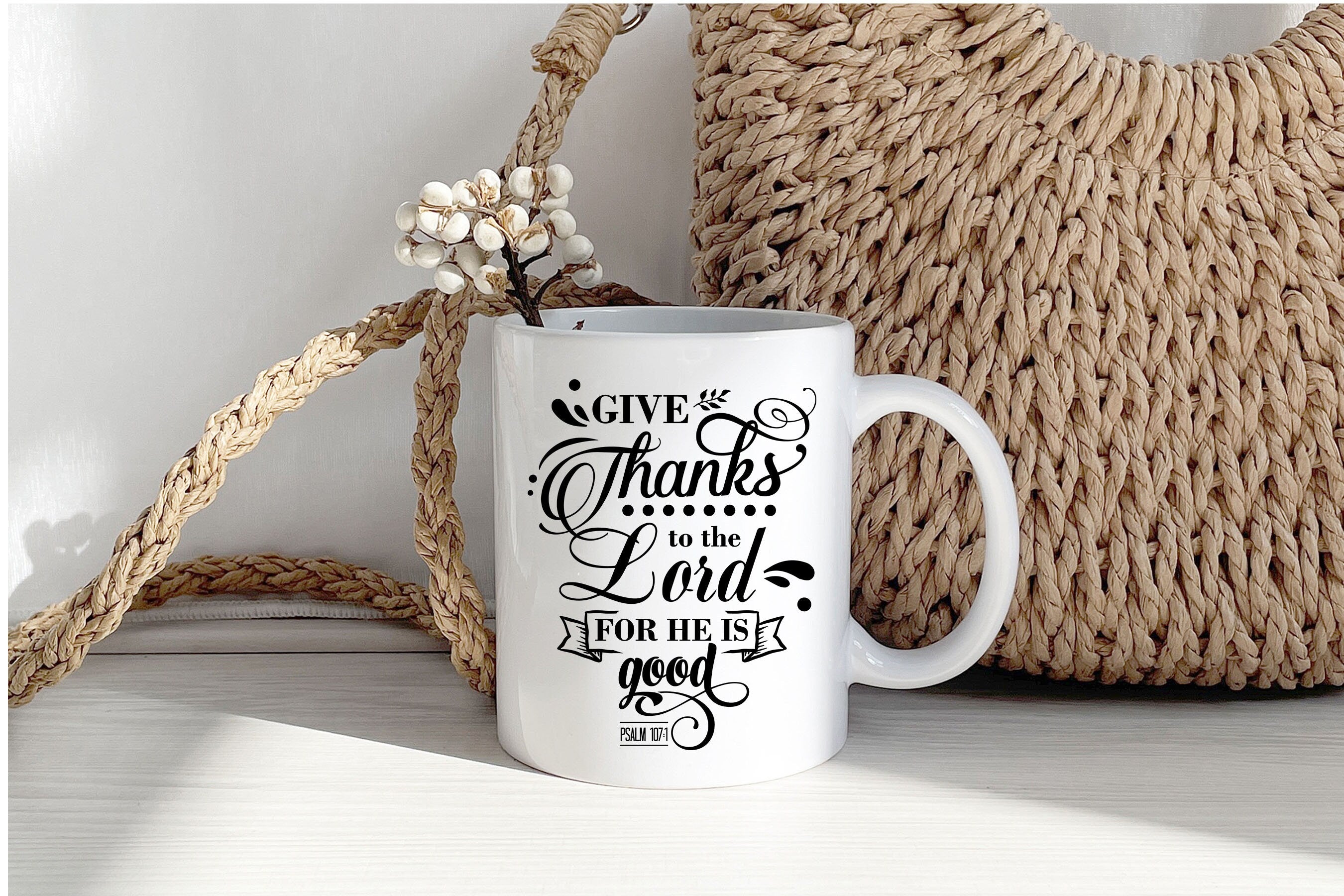 A ceramic mug featuring the scripture 'It A Good Thing To Give Thanks To Lord' from Psalm 107:1, designed for autumn décor.