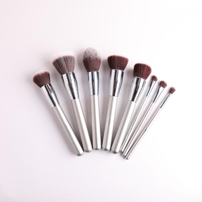 IT-Series Airbrush Buffing Foundation brush set featuring various brushes with synthetic hair and wooden handles for flawless makeup application.