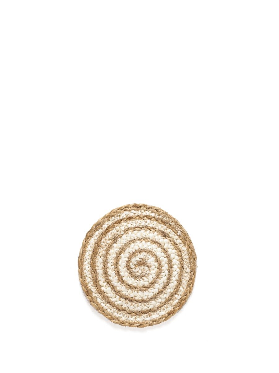 Set of 4 handmade jute coasters in natural color, featuring a spiral design, perfect for protecting surfaces from scratches and watermarks.