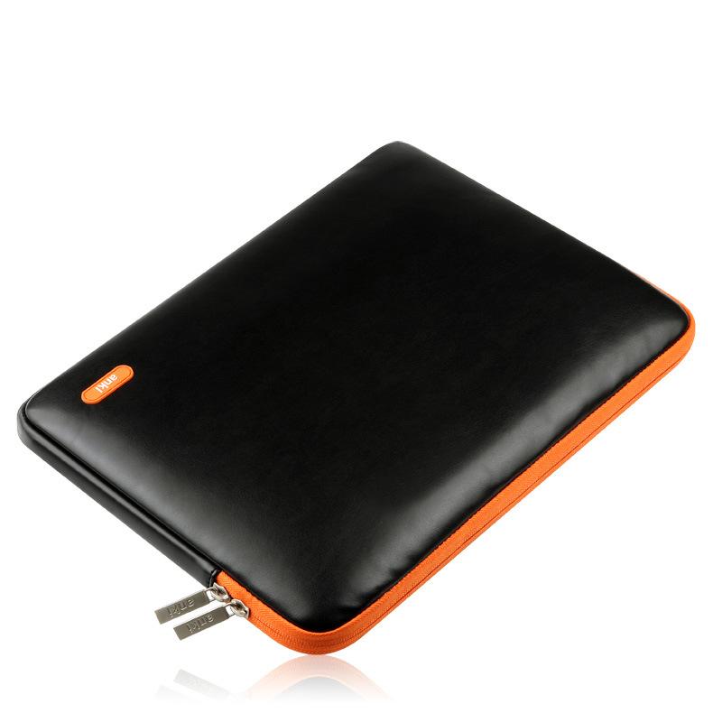 Stylish laptop sleeve for 11.6-12 inch MacBook Air and Pro, made of imitation leather with zipper closure.