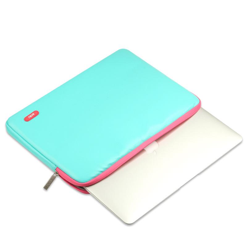 Stylish laptop sleeve for 11.6-12 inch MacBook Air and Pro, made of imitation leather with zipper closure.