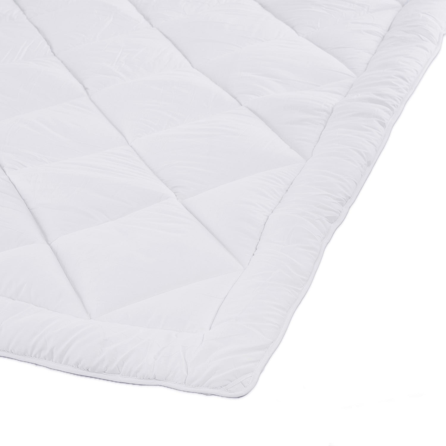 Laura Hill 400GSM Microfibre Bamboo Quilt Comforter Doona in King size, showcasing its plush bamboo filling and soft microfibre cover.