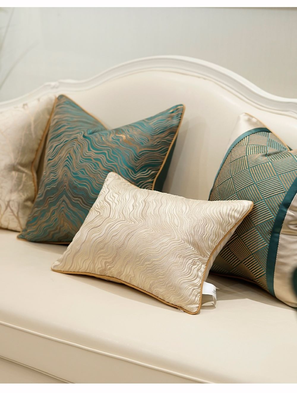 Luxury African Jacquard Cushion Cover showcasing intricate patterns and earthy tones, perfect for enhancing home decor.