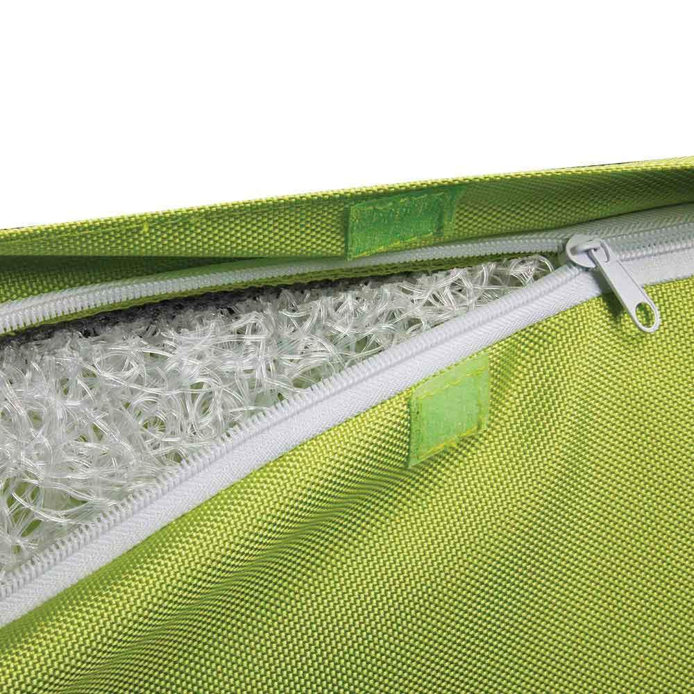 M Outdoor Dog Mat Quick Dry in green, featuring a plastic noodle design for comfort and airflow, perfect for outdoor use.