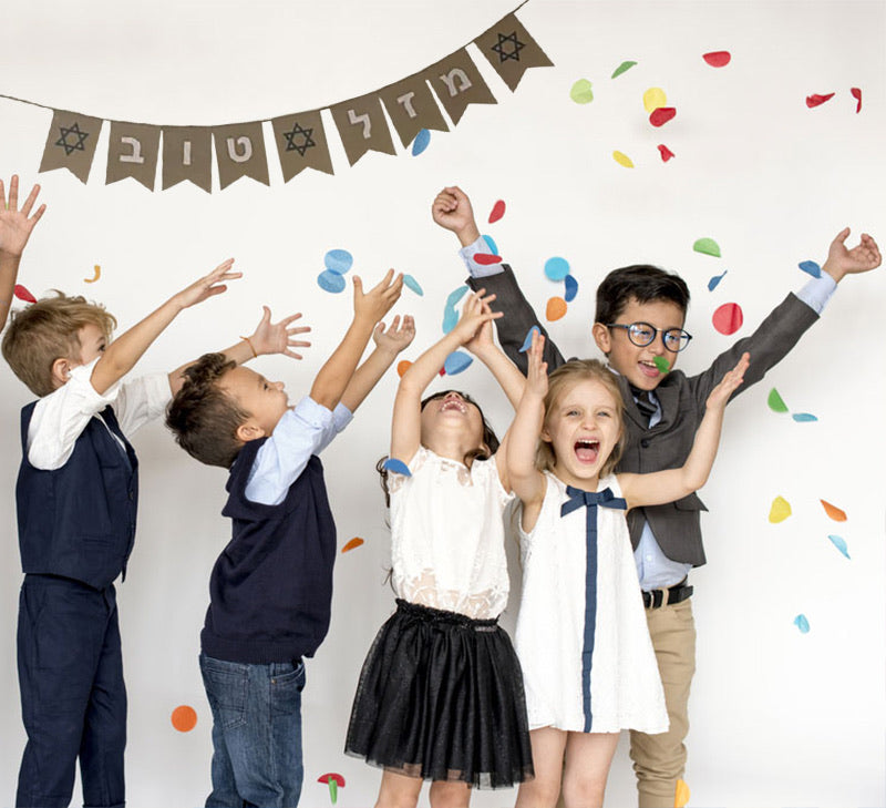 Mazal Tov burlap banner with elegant Hebrew lettering, perfect for celebrations.