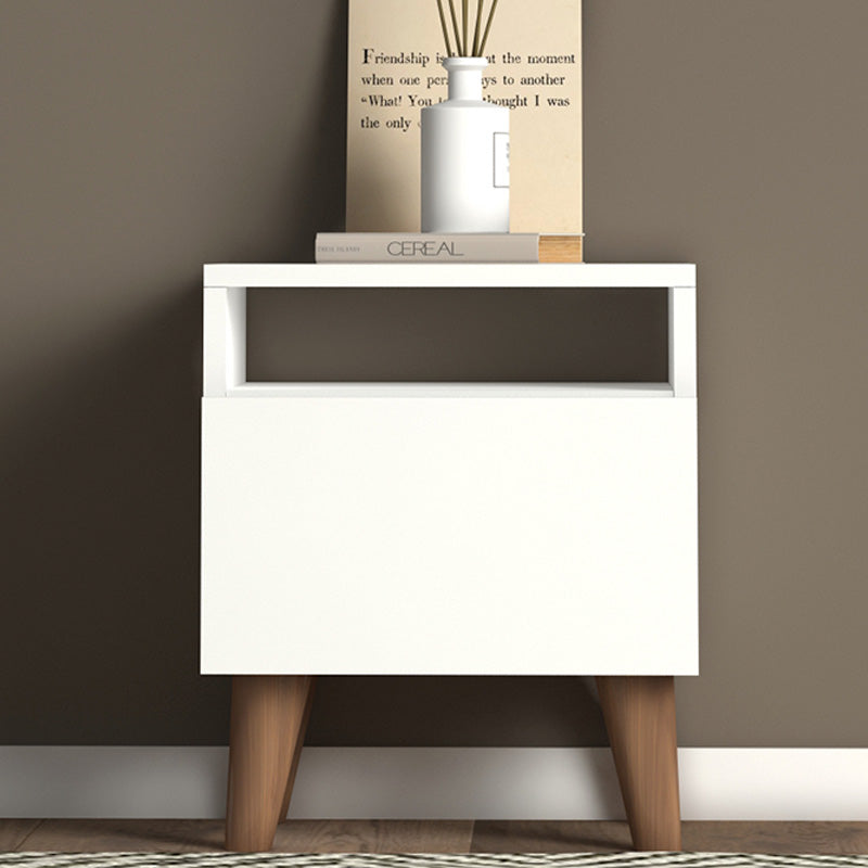 Set of two SILVIA white nightstands with cupboard and shelf, featuring a modern design and compact dimensions.