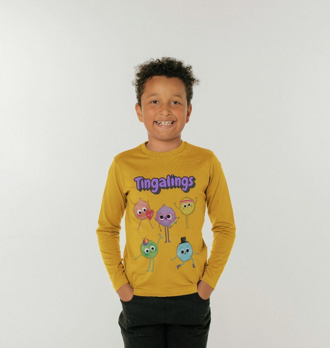 Organic Children's Long-Sleeved T-shirt in soft cotton, featuring a simple design, suitable for kids aged 3-12 years.